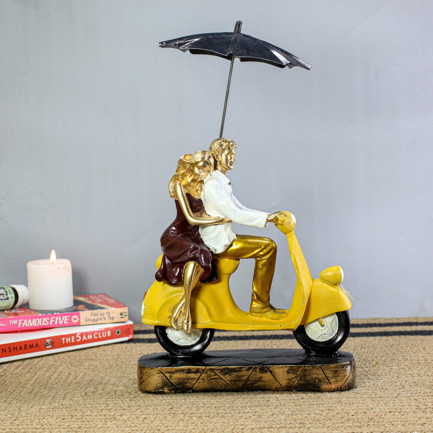 Luxury Romantic Couple On Scooter Showpiece – Premium Resin Love Figurine for Home Decor & Anniversary Gift