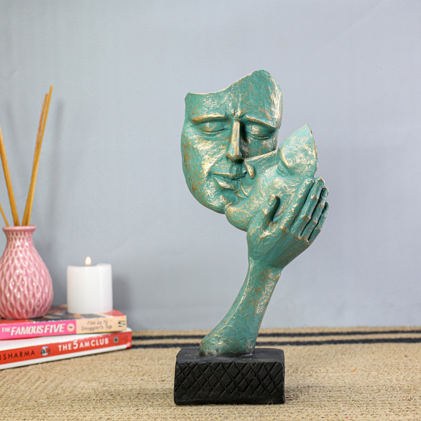Luxury Abstract Face Hand Sculpture – Modern Teal Green Gold Polyresin Art Decor for Living Room & Office