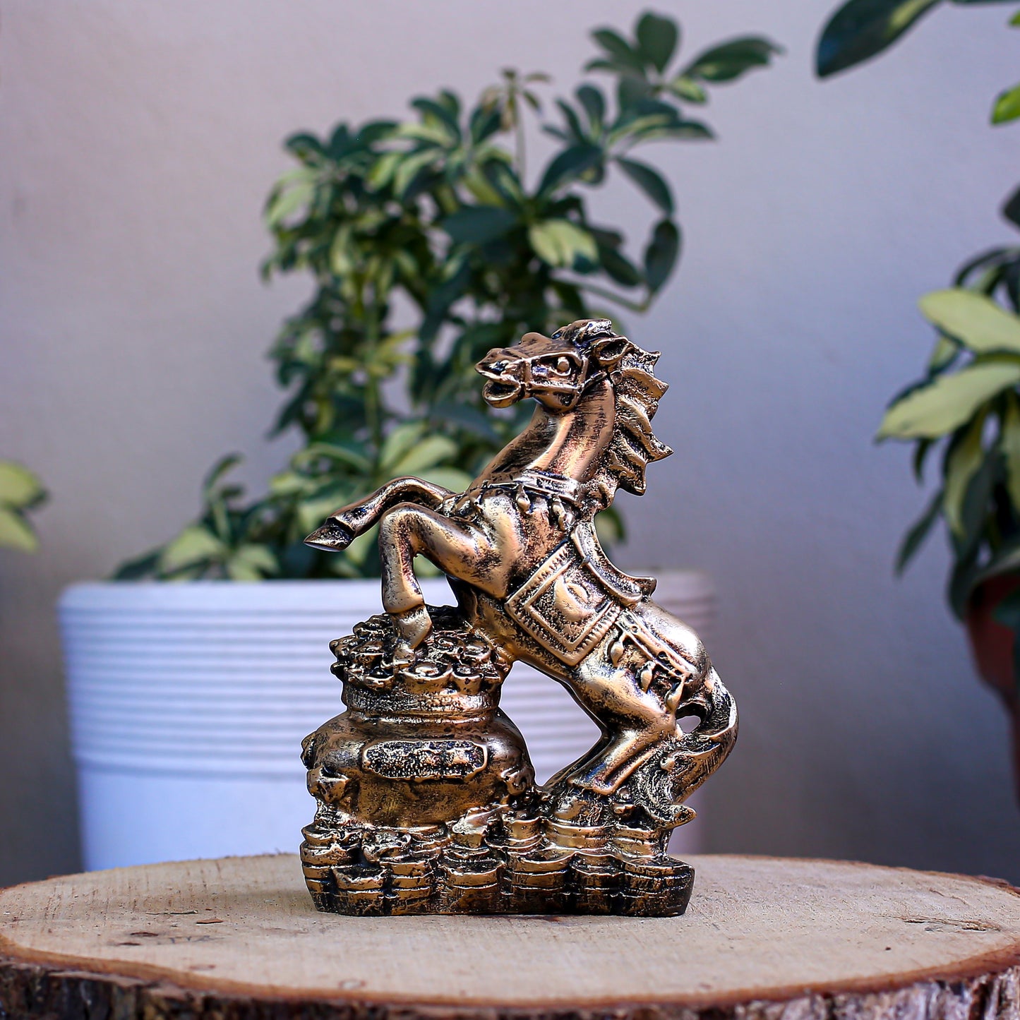 Luxury Feng Shui Gold Horse Statue – Wealth Success Horse Figurine for Home Decor & Office