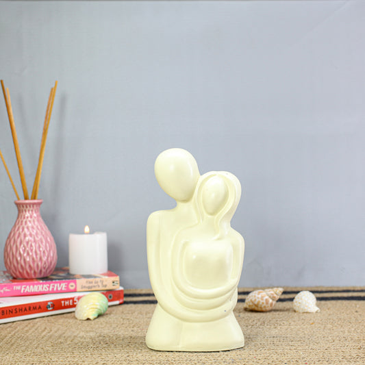 Luxury Abstract Couple Sculpture – Romantic Modern Polyresin Couple Figurine for Home Decor & Anniversary Gift