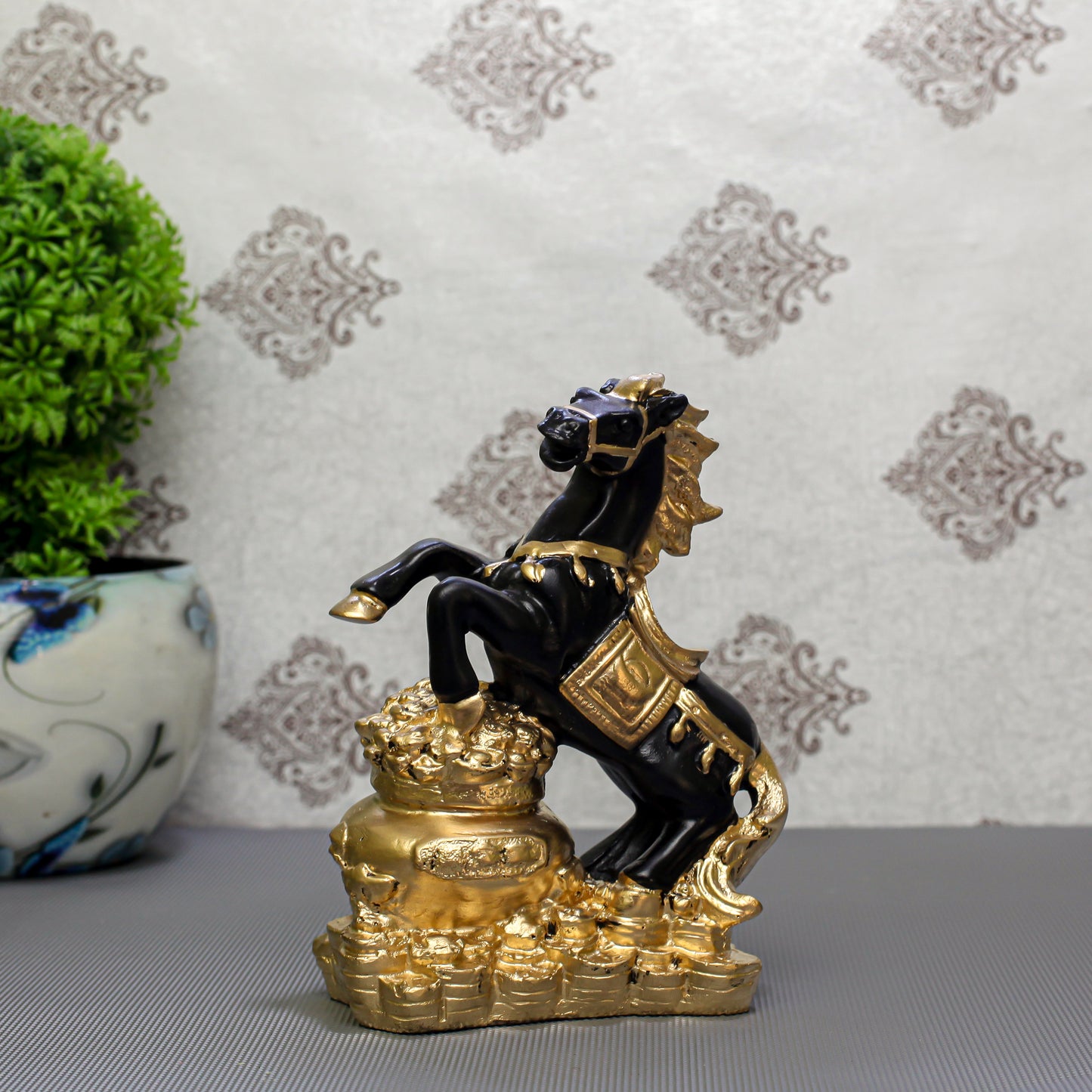 Luxury Feng Shui Black Gold Horse Statue – Wealth & Success Horse Figurine for Home Decor & Office