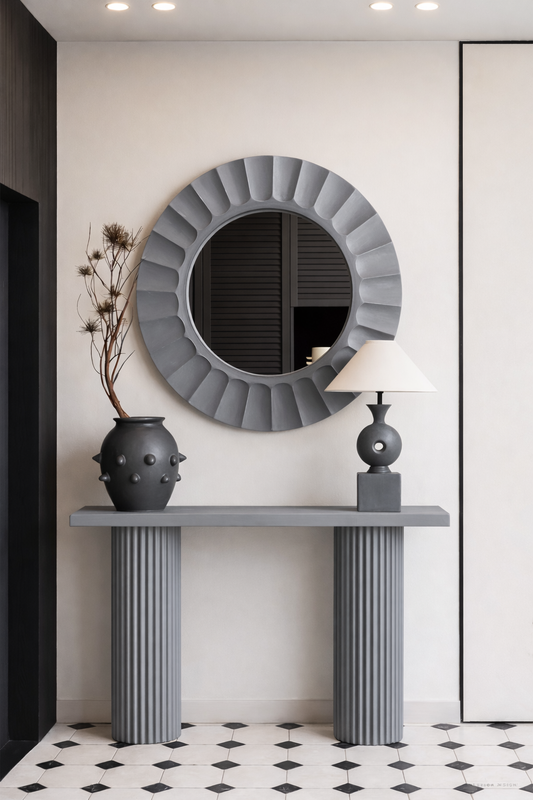 Monalisa Console Table