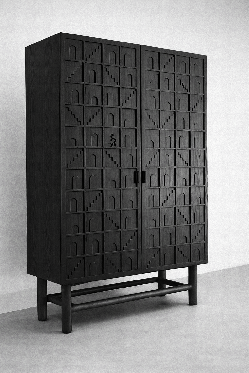Grand Master Cabinet  