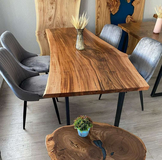 DIVA DINING TABLE